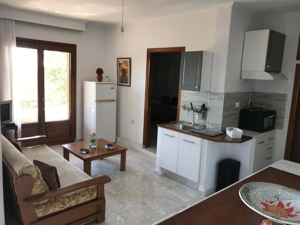 Great First Floor Appartment With View Nea Kallikrateia 外观 照片
