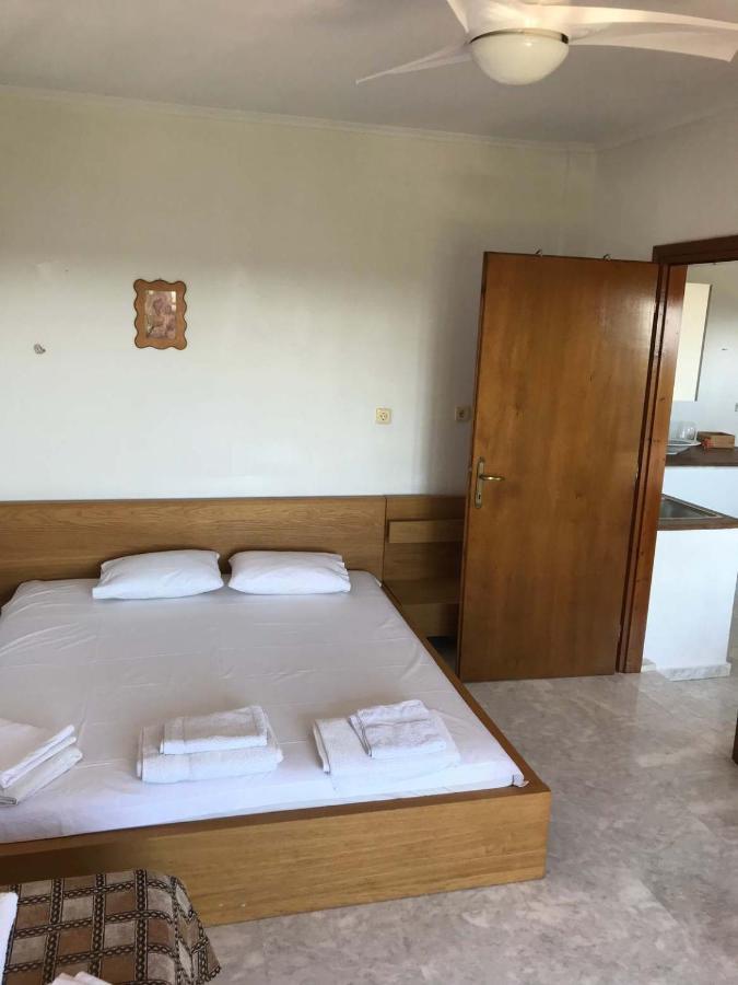 Great First Floor Appartment With View Nea Kallikrateia 外观 照片